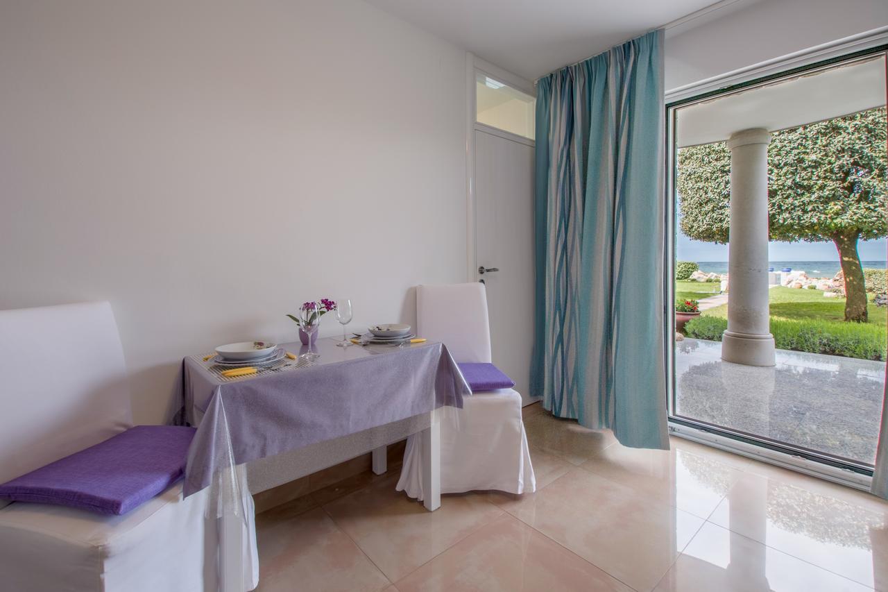 Apartments Bella Vista Umag Bagian luar foto