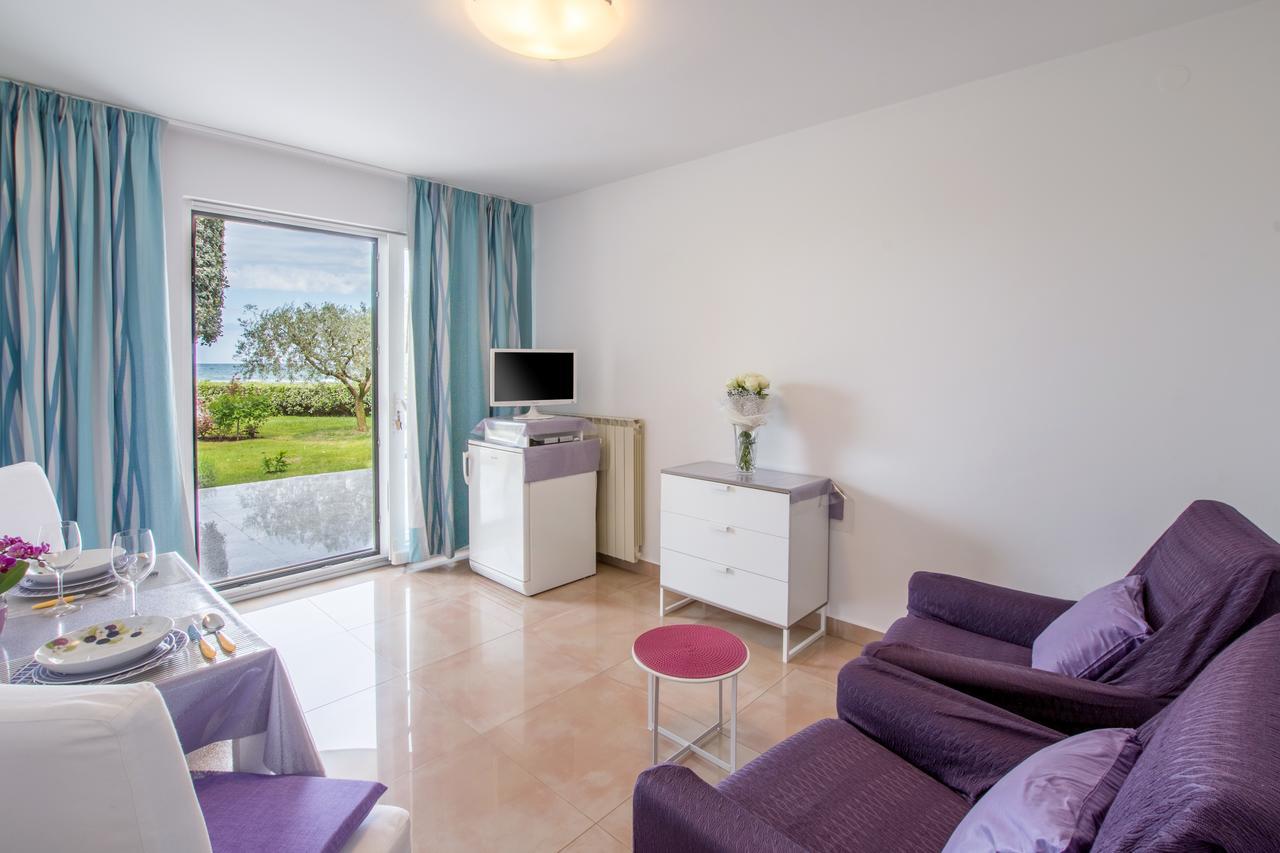 Apartments Bella Vista Umag Bagian luar foto